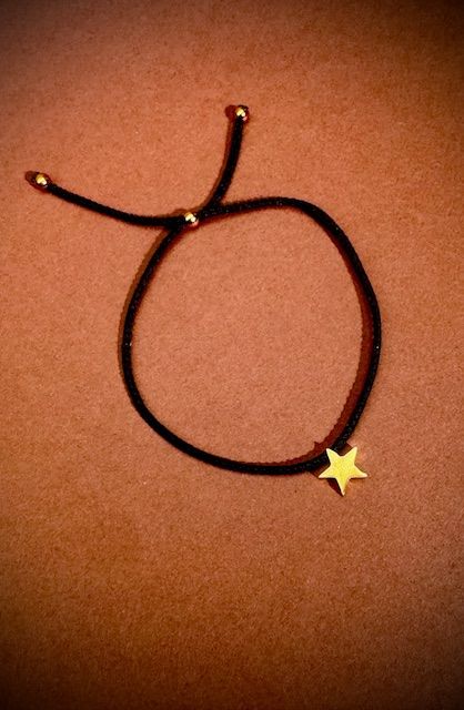 Le petit bracelet de Charlie